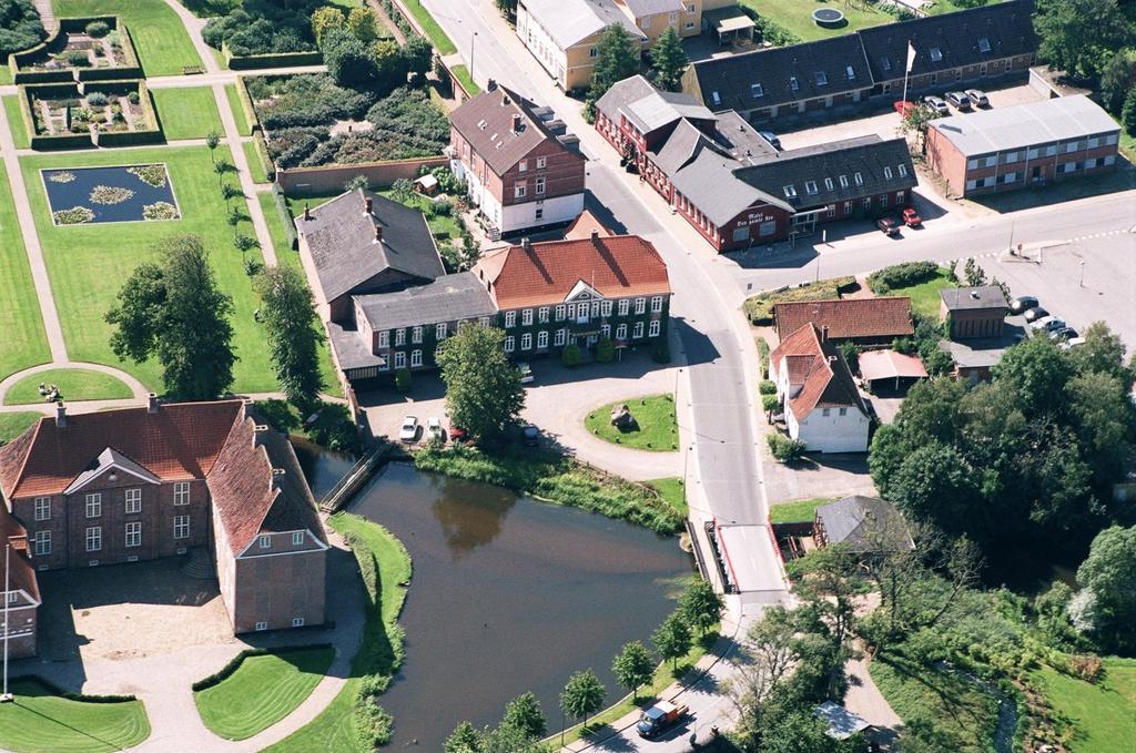 Den Gamle Kro Gram Exteriér fotografie